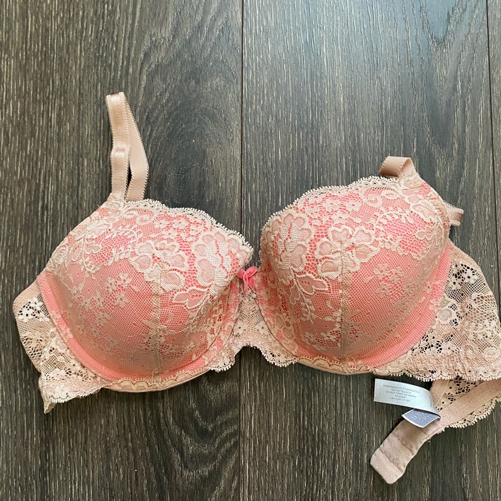 Victoria’s Secret lined Demi bra